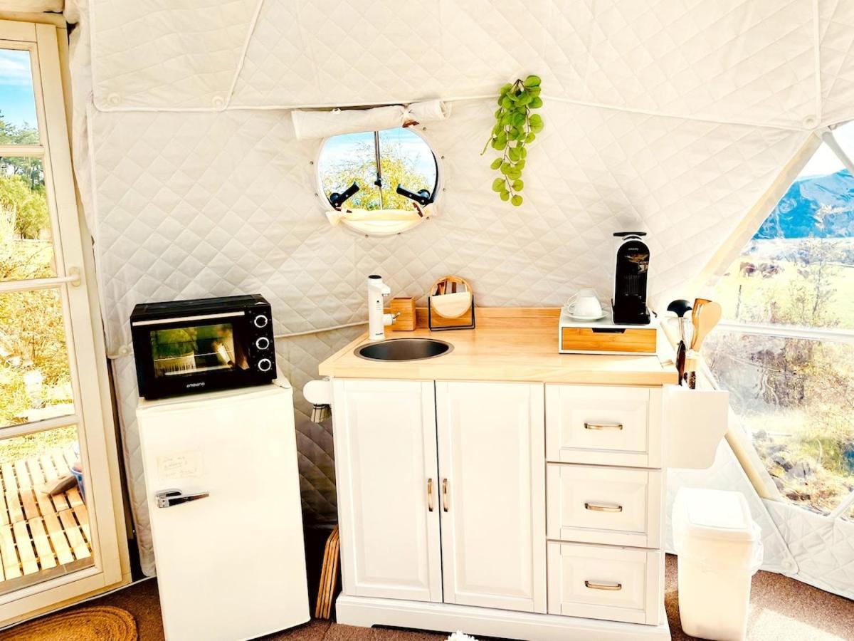 Glamping Hohe Wand - Zelt Mit Sternenfenster Und Whirlpool Hotel Maiersdorf Exterior photo