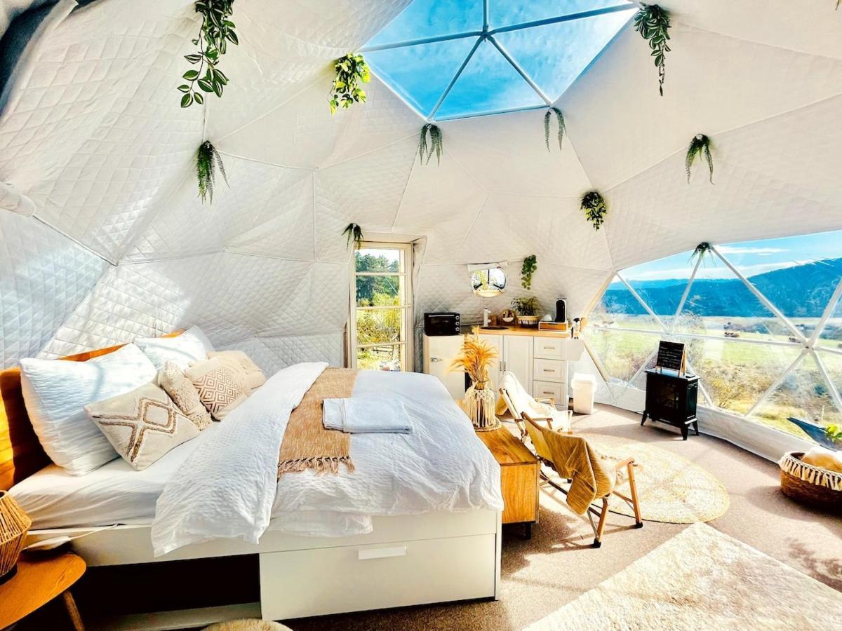 Glamping Hohe Wand - Zelt Mit Sternenfenster Und Whirlpool Hotel Maiersdorf Exterior photo